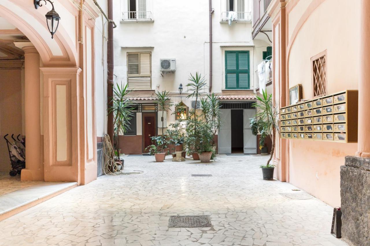 Art Inn Centro Naples Exterior photo